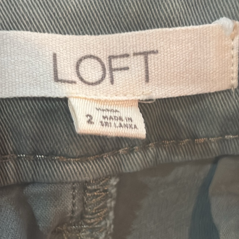 LOFT women’s 2 olive Green Flat Front knee length Bermuda shorts military green - Picture 5 of 15